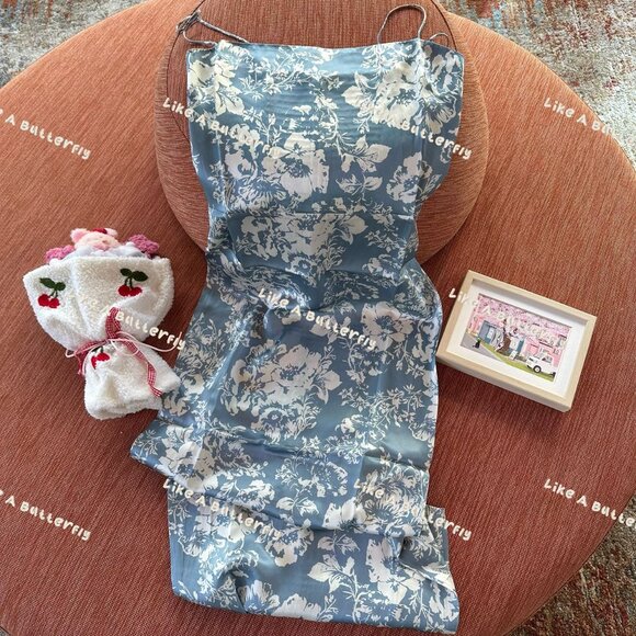 Reformation Frankie Silk Dress - Porcelain - Picture 6 of 13